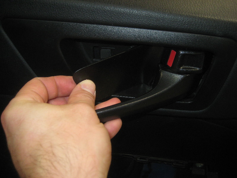 2014-2018-Toyota-Highlander-Interior-Door-Panel-Removal-Speaker-Upgrade-Guide-049