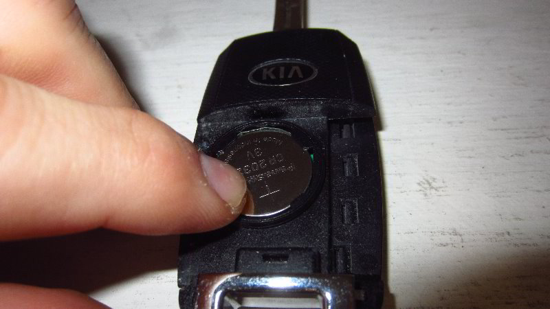 2014-2019-Kia-Soul-Key-Fob-Battery-Replacement-Guide-013