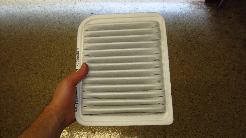 2014-2021-Mitsubishi-Outlander-Engine-Air-Filter-Replacement-Guide-008