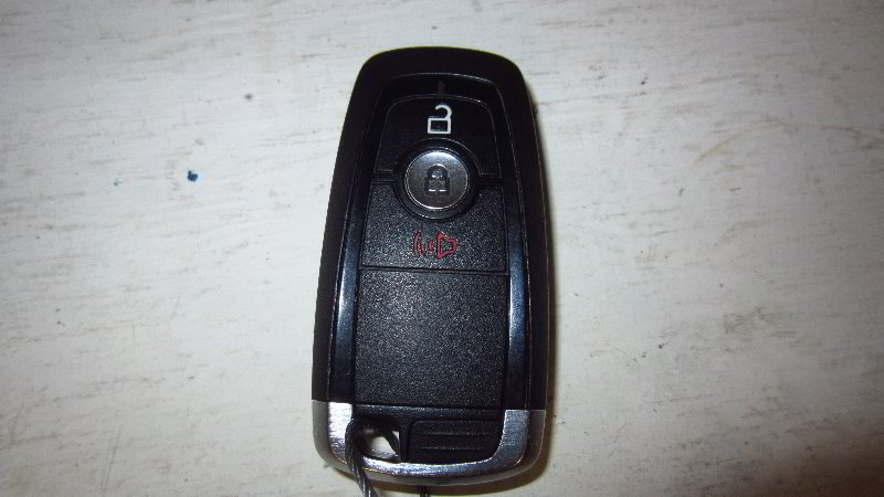 2015-2019-Ford-Edge-Intelligent-Key-Fob-Battery-Replacement-Guide-001