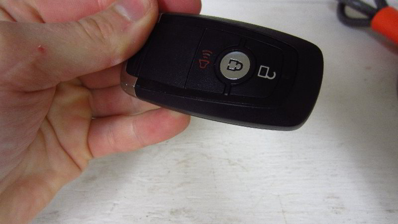 2015-2019-Ford-Edge-Intelligent-Key-Fob-Battery-Replacement-Guide-020