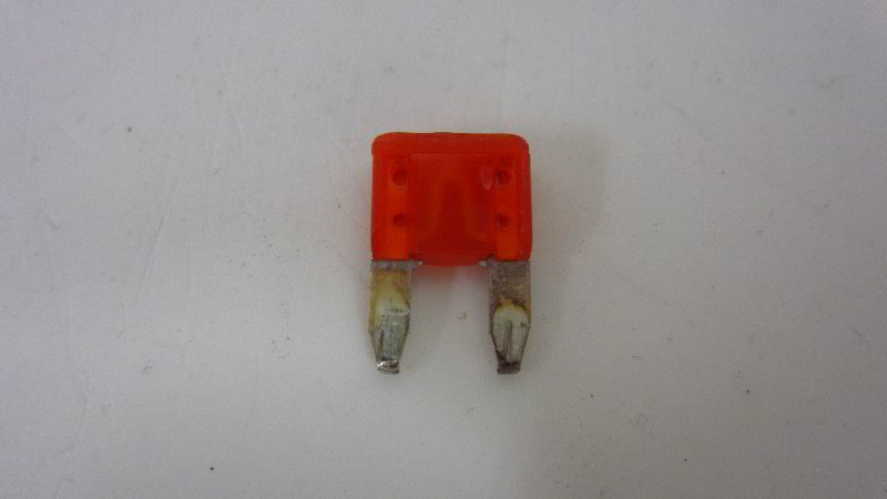 2015-2022-Ford-Mustang-Electrical-Fuse-Replacement-Guide-013