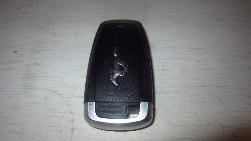 2015-2022-Ford-Mustang-Key-Fob-Battery-Replacement-Guide-002
