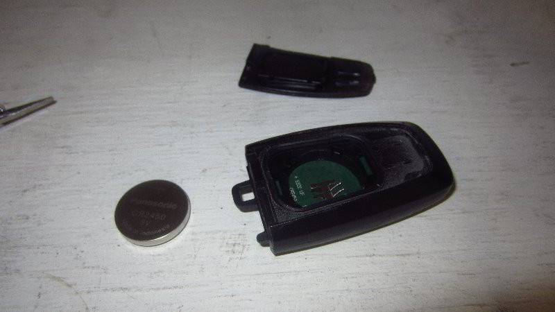 2015-2022-Ford-Mustang-Key-Fob-Battery-Replacement-Guide-011