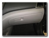 2016-2018-Hyundai-Tucson-Glove-Box-Light-Bulb-Replacement-Guide-001