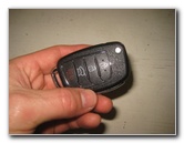 2016-2018-Hyundai-Tucson-Key-Fob-Battery-Replacement-Guide-003