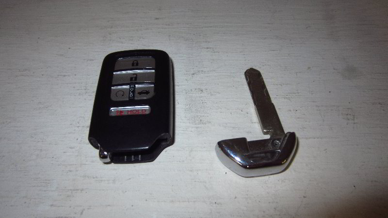 2016-2019-Honda-Civic-Smart-Key-Fob-Battery-Replacement-Guide-006
