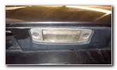 2016-2020-Kia-Sorento-License-Plate-Light-Bulbs-Replacement-Guide-002