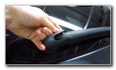 2016-2020-Kia-Sorento-Rear-Window-Wiper-Blade-Replacement-Guide-003