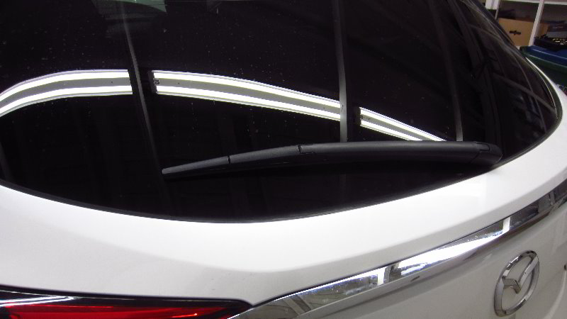 2016-2021-Mazda-CX-9-Rear-Window-Wiper-Blade-Replacement-Guide-001