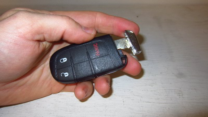 2017-2022-Jeep-Compass-Key-Fob-Battery-Replacement-Guide-019