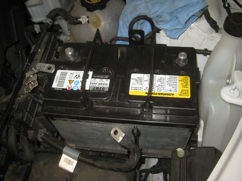 2018-2022-Chevrolet-Equinox-12V-Automotive-Battery-Replacement-Guide-043