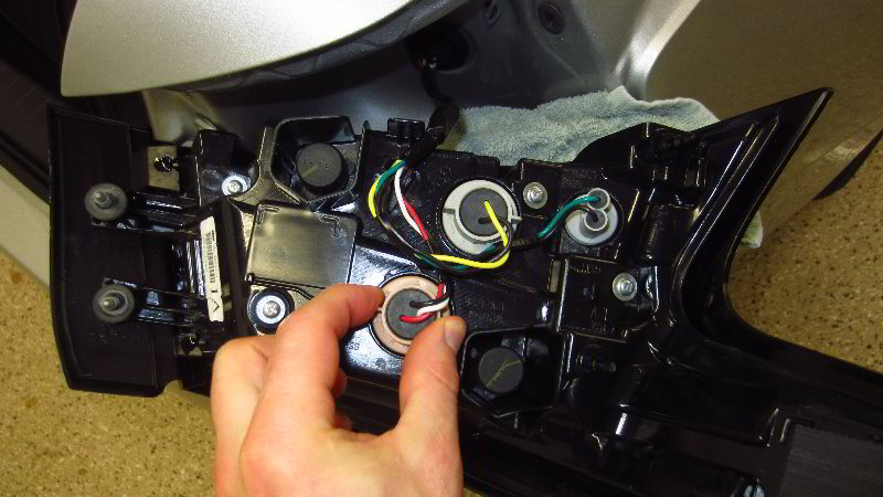 2019-2024-Nissan-Altima-Tail-Light-Bulbs-Replacement-Guide-023