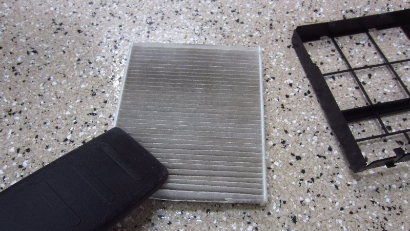 2020-Toyota-Corolla-Cabin-Air-Filter-Replacement-Guide-019