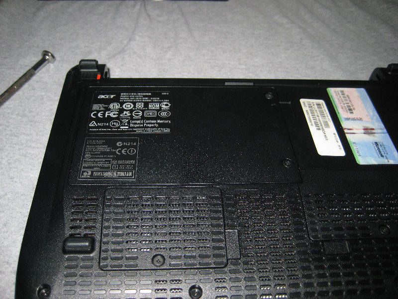 Acer-Aspire-One-Netbook-Hard-Drive-RAM-Upgrade-Guide-025