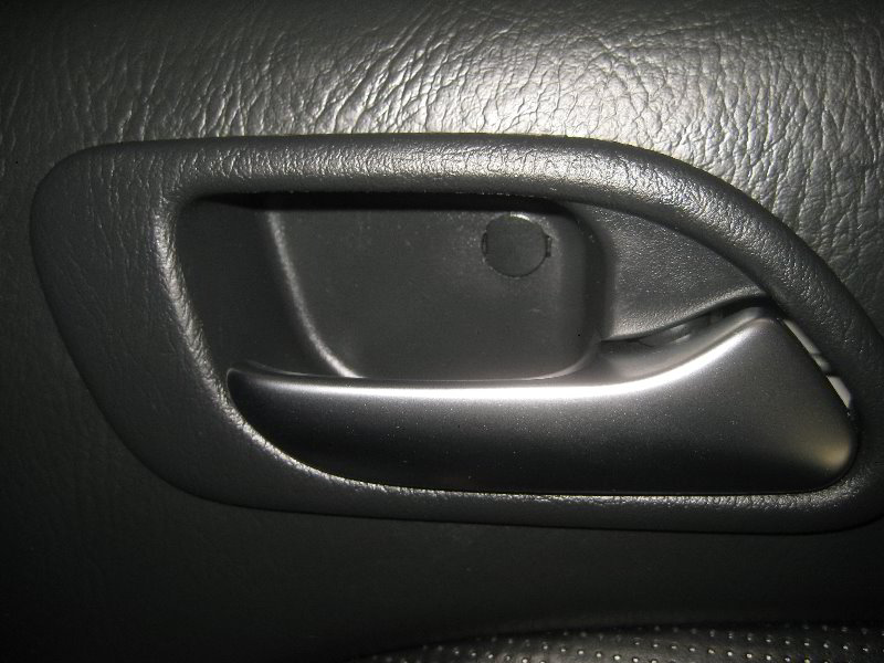 Acura-MDX-Rear-Interior-Door-Panels-Removal-Guide-053