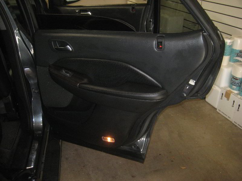 Acura-MDX-Rear-Interior-Door-Panels-Removal-Guide-063