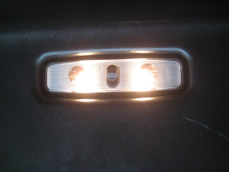 Acura-MDX-Tailgate-Cargo-Area-Light-Bulbs-Replacement-Guide-016