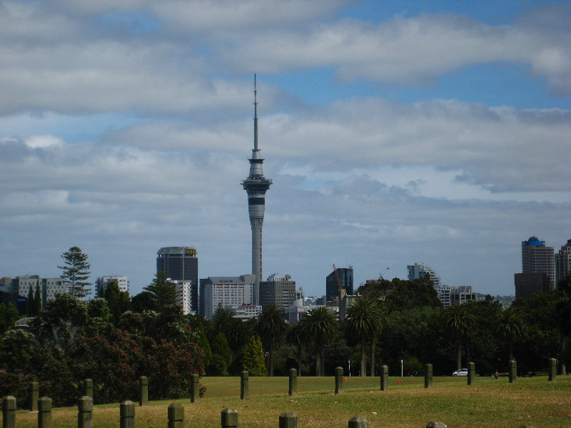 Auckland-Domain-Park-North-Island-New-Zealand-005