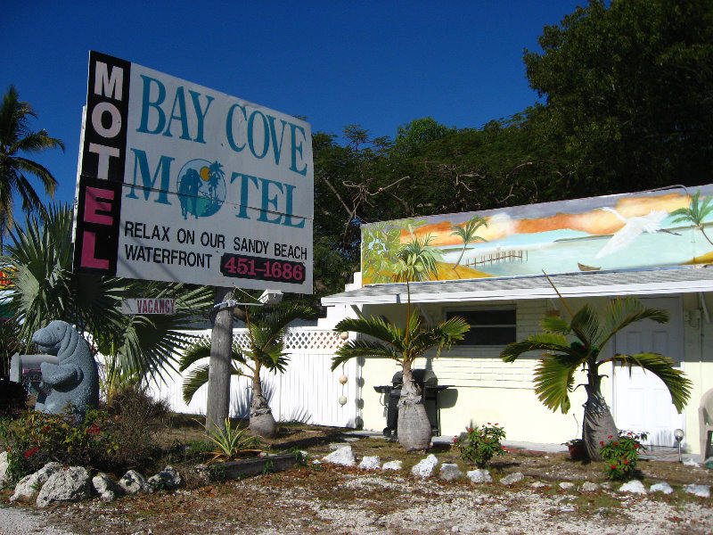 Bay-Cove-Motel-Review-Key-Largo-FL-001
