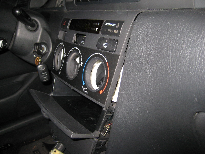 Blitzsafe-Toyota-Corolla-Aux-Input-Install-Guide-Review-016