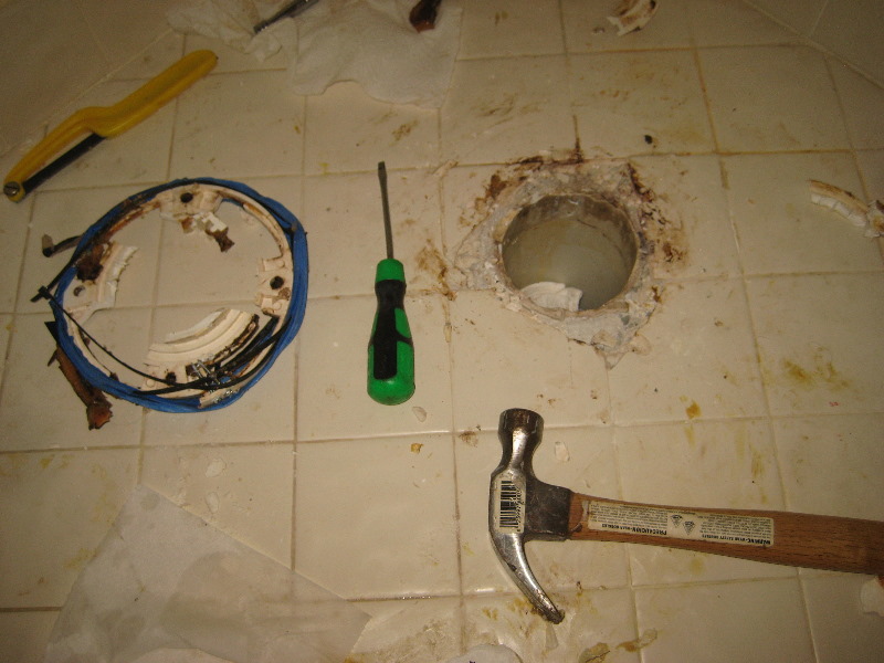 Broken-Plastic-Toilet-Flange-Replacement-Guide-013