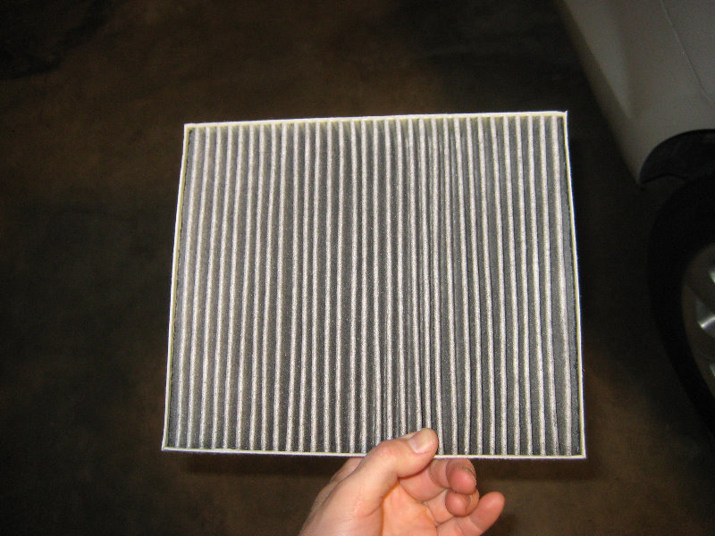 Buick-LaCrosse-Cabin-Air-Filter-Replacement-Guide-033