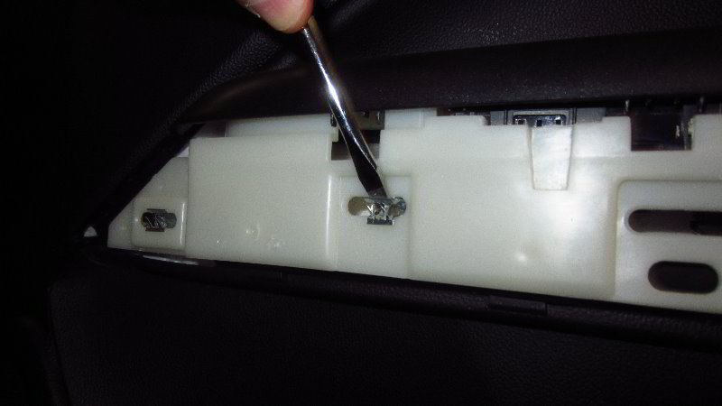 Chevrolet-Colorado-Interior-Door-Panel-Removal-Speaker-Replacement-Guide-007