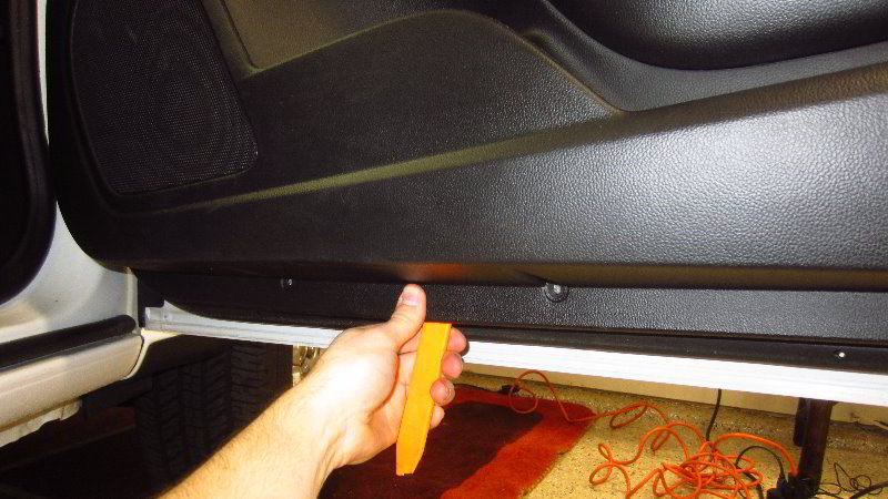 Chevrolet-Colorado-Interior-Door-Panel-Removal-Speaker-Replacement-Guide-020