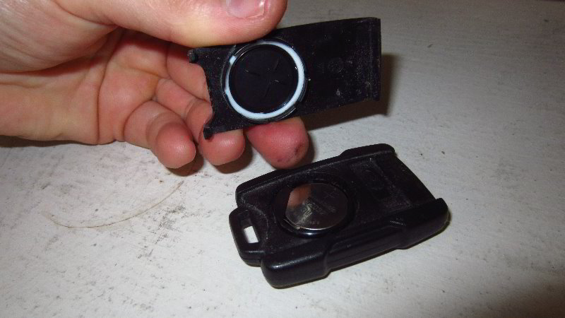 Chevrolet-Colorado-Key-Fob-Battery-Replacement-Guide-015