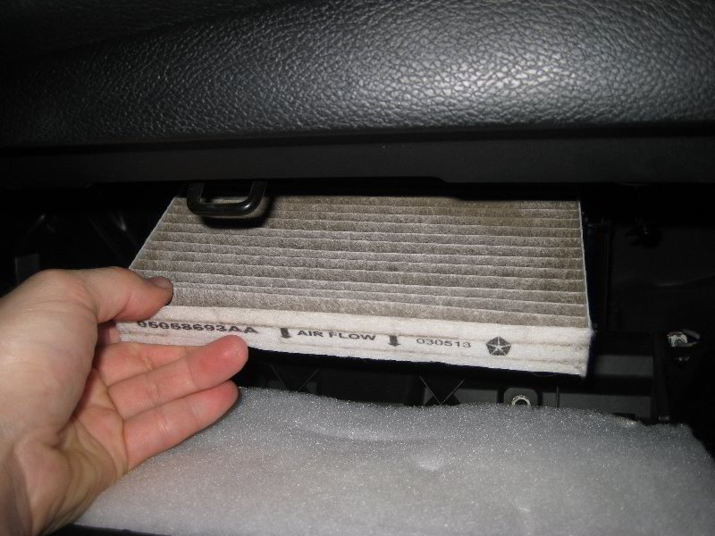 Chrysler-200-HVAC-Cabin-Air-Filter-Replacement-Guide-014