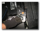 Chrysler-300-Sedan-12V-Automotive-Battery-Replacement-Guide-039