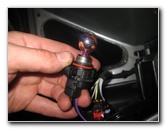 Chrysler-300-Headlight-Bulbs-Replacement-Guide-040