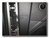 Chrysler-300-Interior-Door-Panel-Removal-Speaker-Upgrade-Guide-007