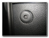 Chrysler-300-Interior-Door-Panel-Removal-Speaker-Upgrade-Guide-009