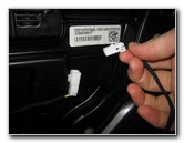 Chrysler-300-Interior-Door-Panel-Removal-Speaker-Upgrade-Guide-032