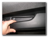Chrysler-300-Interior-Door-Panel-Removal-Speaker-Upgrade-Guide-062