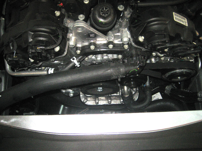 Chrysler-300-Pentastar-V6-Engine-Serpentine-Belt-Replacement-Guide-020
