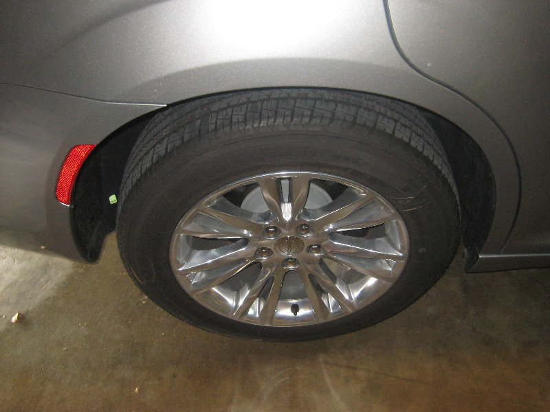 Chrysler-300-Rear-Disc-Brake-Pads-Replacement-Guide-042