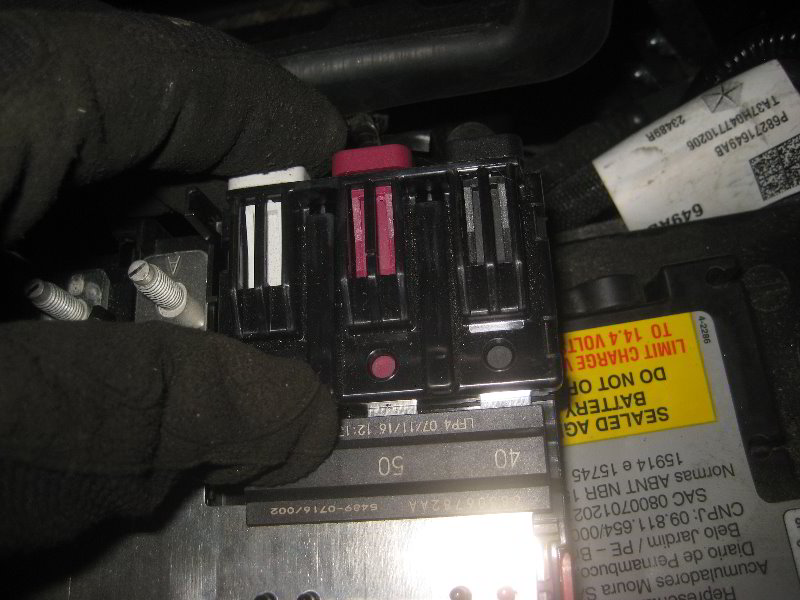 Chrysler-Pacifica-Minivan-12V-Automotive-Battery-Replacement-Guide-033