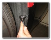 Chrysler-Pacifica-Minivan-Rear-Side-Marker-Light-Bulb-Replacement-Guide-002