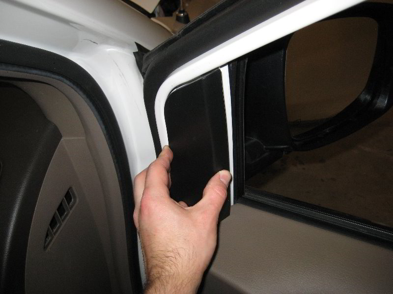 Chrysler-Town-and-Country-Interior-Door-Panel-Removal-Guide-041
