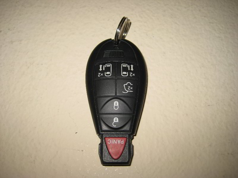Chrysler-Town-and-Country-Key-Fob-Battery-Replacement-Guide-014