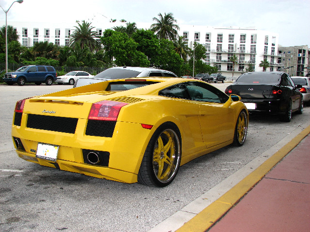 DUB-Custom-Auto-Show-Miami-Beach-FL-2007-242