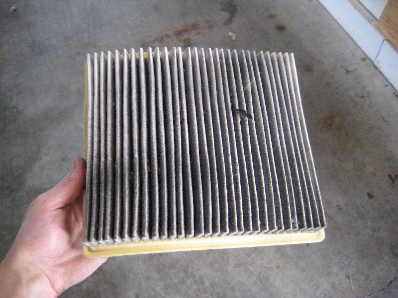 Dodge-Avenger-I4-Engine-Air-Filter-Replacement-Guide-007