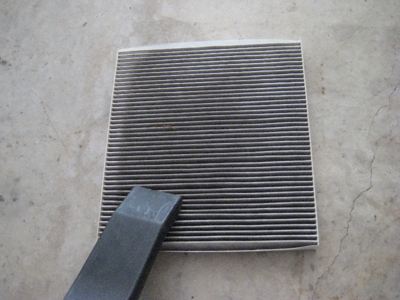 Dodge-Durango-Cabin-Air-Filter-Replacement-Guide-018