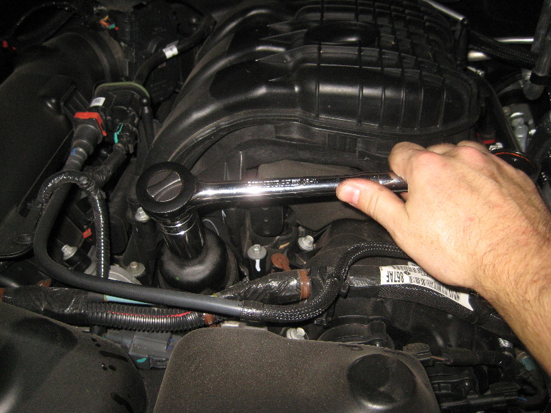 Dodge-Durango-Pentastar-V6-Engine-Oil-Change-Filter-Replacement-Guide-022