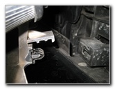 Dodge-Ram-1500-Headlight-Bulbs-Replacement-Guide-020