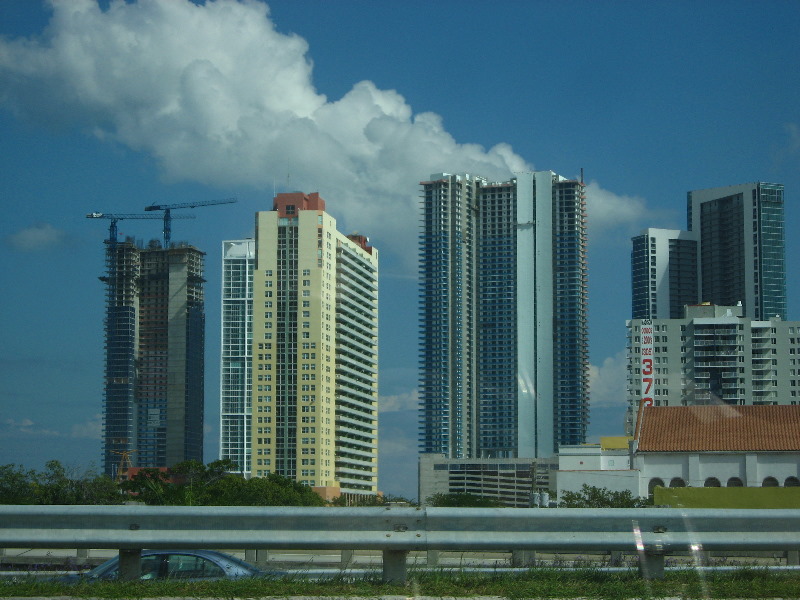Downtown-Miami-Skyscrapers-I95-Highway-025