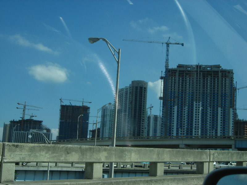 Downtown-Miami-Skyscrapers-I95-Highway-030